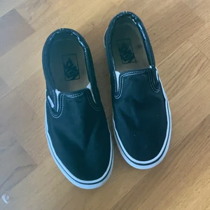 Vans classic slip on - I gott skick. Storlek 40. Köpare väljer själv och betalat frakt.