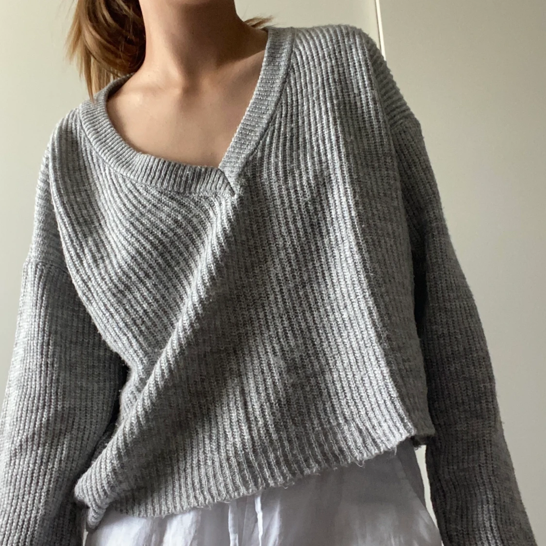 Grå stickad tröja - 90