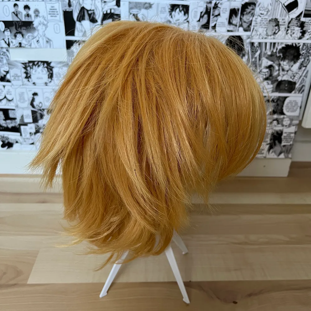 I haven’t used this wig so much, like ones I think. It is in a really good quality. I tried to style it ones but didn’t go as I wanted so I just brushed it out. Övrigt.