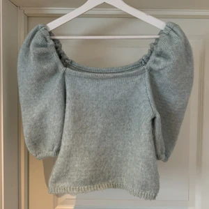 Söt stickad topp, storlek S - Söt mintfärgad stickad topp köpt från Nelly.com. Nyskick och storlek S