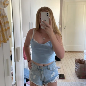 Topp - Säljer denna topp från Shein då den aldrig kommer till användning 💗