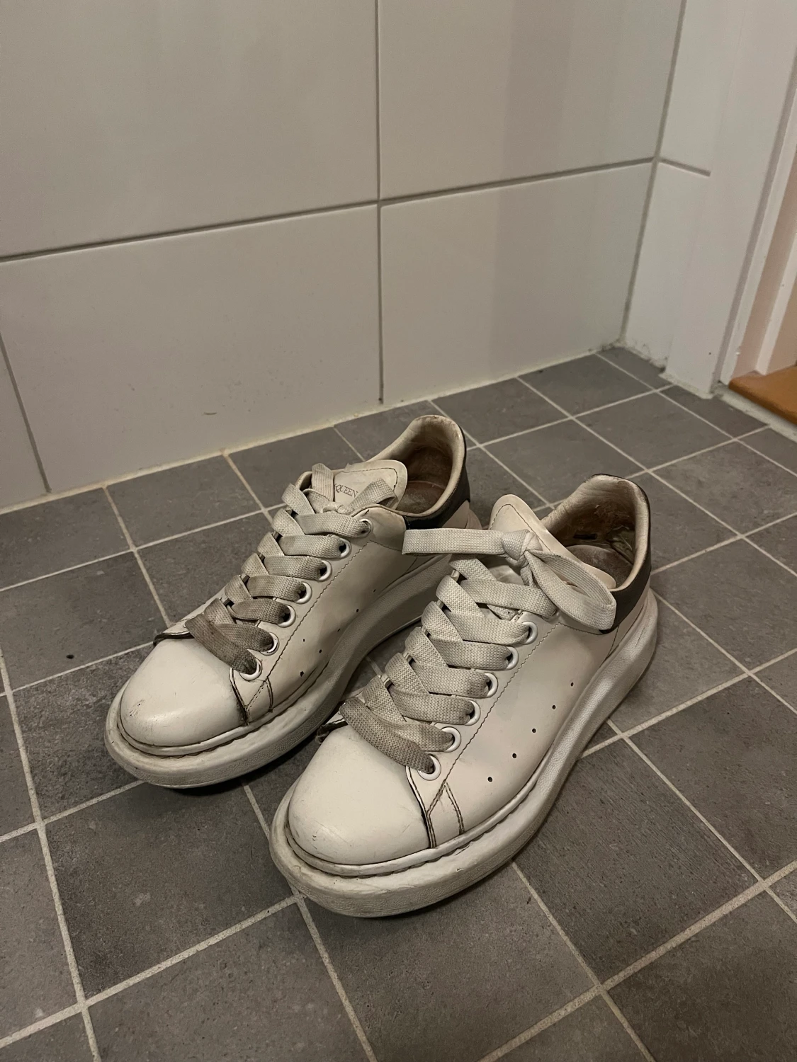 Alexander McQueen Sneakers - 90