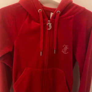 Juicy Conture tröja strorlek Xs - Juicy conture tröja storlek xs i fint skick. 