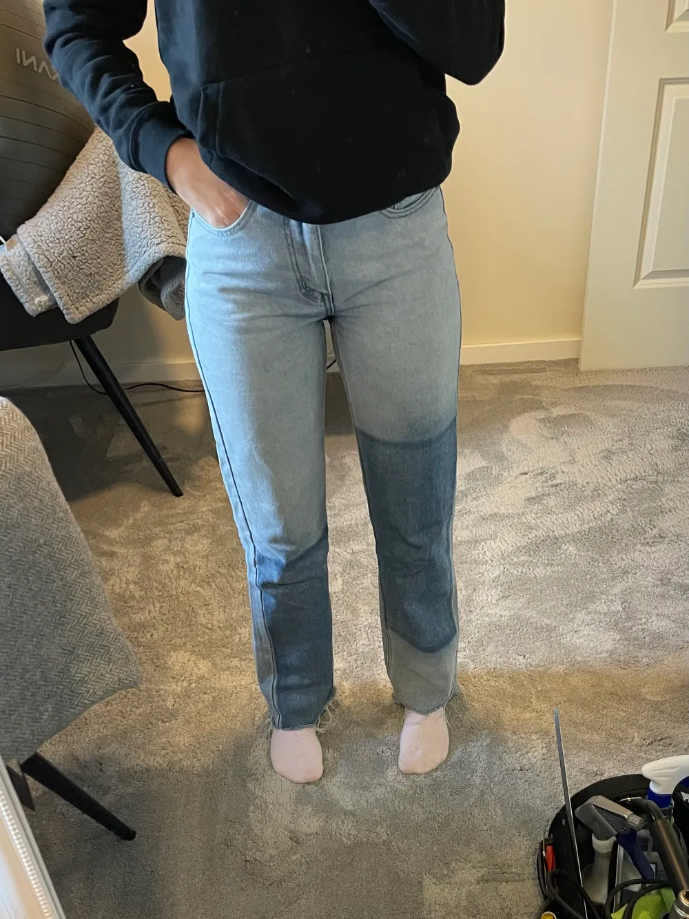 Priset är förhandlingsbart. Blåa jeans från Shein. Storlek XS. Super snygga och sköna. Säljs för att de inte kommer till användning. Frakten betalar köparen själv.. Jeans & Byxor.