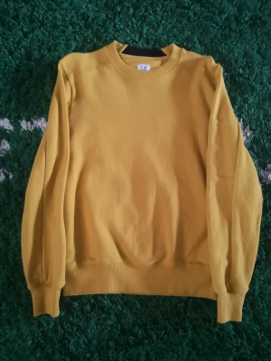 C.P Company Crewneck - C.P Company crewneck 9/10, size Small