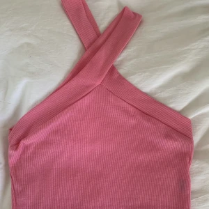Neon rosa topp - Ribbad och aldrig använd! nästan som neon men skulle säga mer skrikrosa