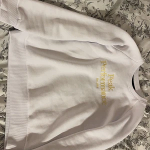 Peak tröja - Säljer denna superfina peak tröjan, pga att den är för liten, använd endast 2-3 gånger