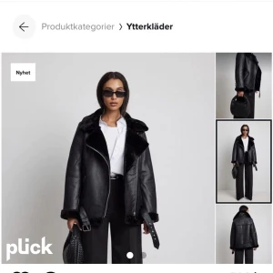 Skinnjacka  - Säljer nu min assnygga fodrade skinnjacka då jag aldrig får användning av den. Endast använd en gång så i super bra skick 