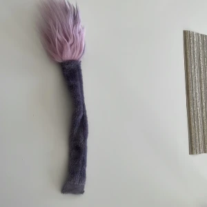 En svans  - En svans enhörning som är helt ny. Tillbehör en enhörnings dräkt.