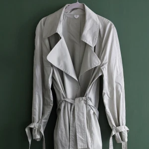 Arket Trench - Light green - 100% cotton trench - new condition 