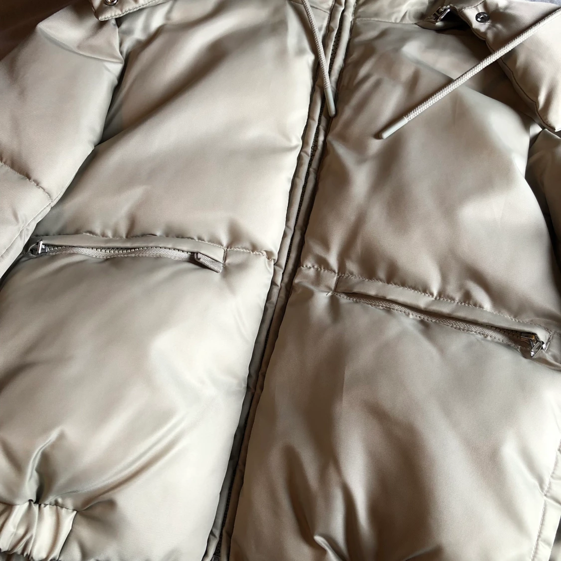 Weekday short puffer jacka XS  - 90