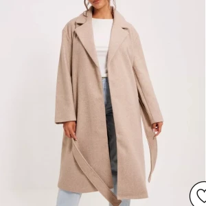 Kappa - Säljer denhär helt nya och  oanvända kappan☺️ Går inte att förhandla priset 