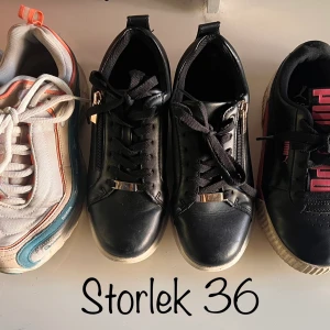 Skor st 36 - Tre par skor i storlek 36, alla paren är i fint skick. Skorna finns i för upphämtning i högsbohöjd. 