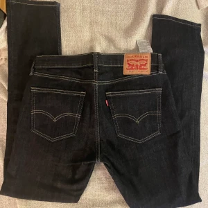 Helt nya Levis 510, 31/32  - Helt nya Levis 510, 31/31. Köpta på 1099:- säljes för 399:- 