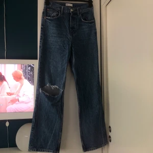 Zara jeans - Skit snygga zara jeans som Tyvär är för små för mig. Perfekta i längden på mig som är 172cm