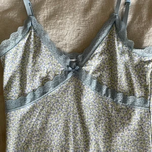 Blommig klänning  - Blommig fin klänning 