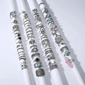 Sterling ringar  - Hejjjj! Säljer alla mina ringar i sterling silver i storlek S/M !! Vid köp av flera ringar kan jag räkna ihop det billigare ❤️ obs !!! Frakten kostar 15kr inte 39❤️🥰