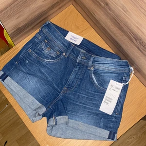 H&M pants/ byxor - Har ej Används kostade 249.00kr