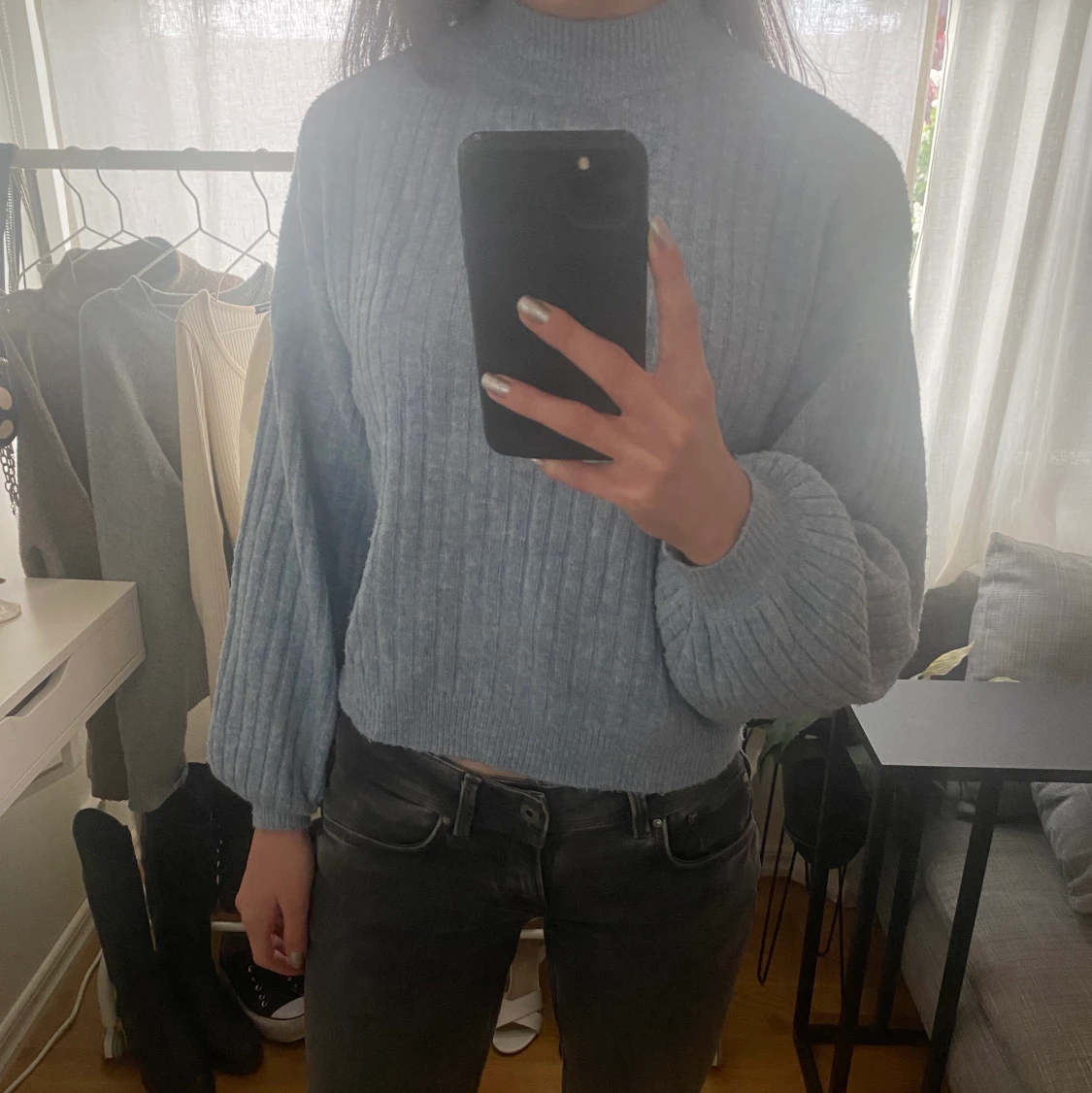 Ljusblå stickad tröja