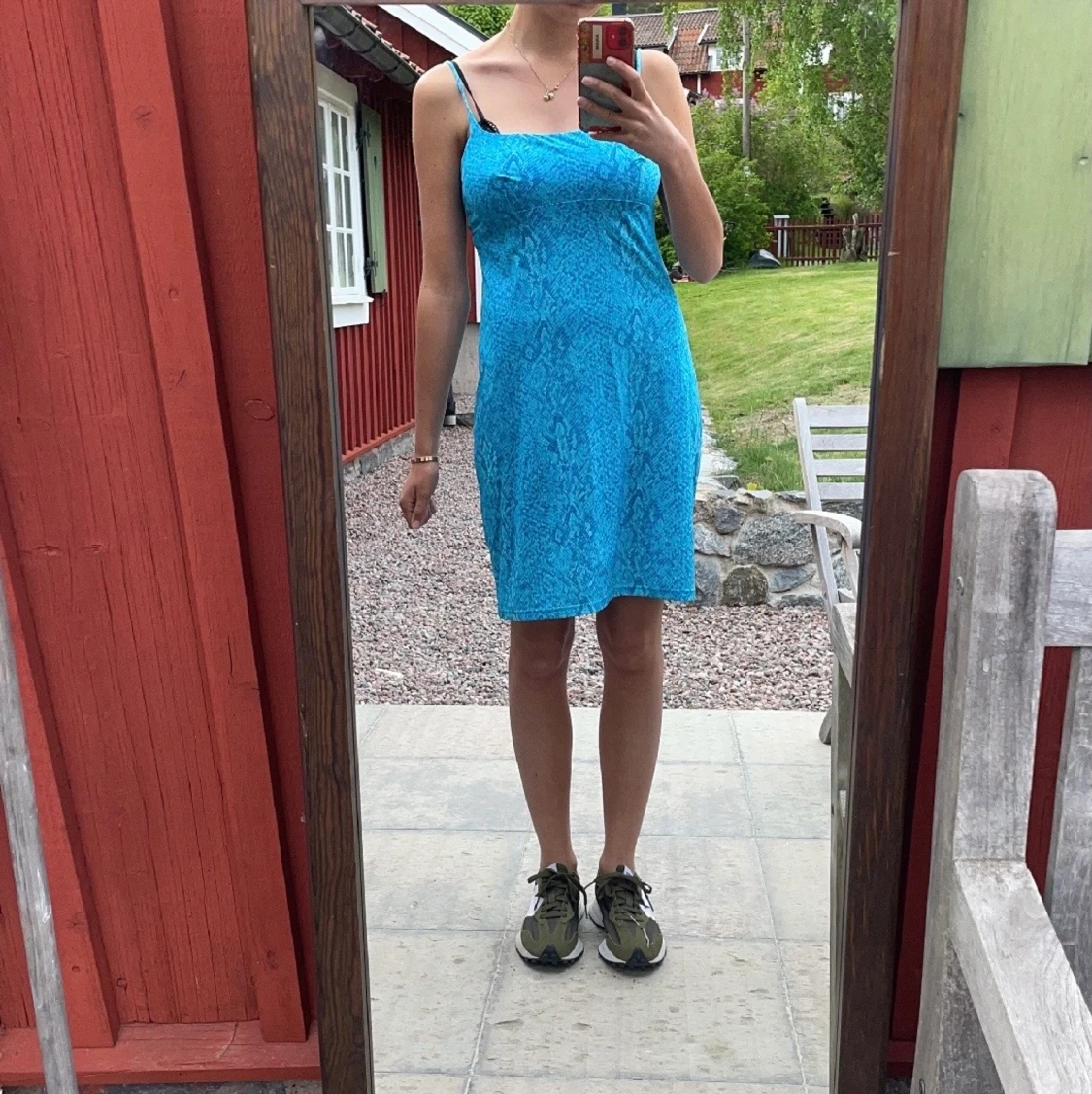 Blå ormmönstrad klänning  - 90