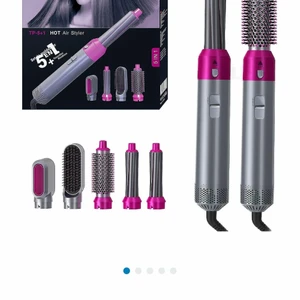 Hot air styler  - Säljer min hot air styler om jag får den för bra pris!! Knappen är sönder men den funkar som vanligt. Det är i färgen svart!!. Allt finns med köparen står för frakten. Minst 200❤📦