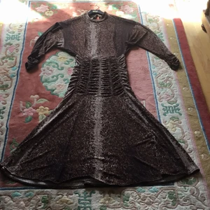 Super fin fest klänning  - Sen fin fest klänning som sitter jätte perfect på kropan och användade en gång.passar xs- m