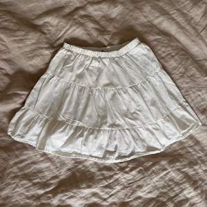 Helt ny Jättesöt kjol från bershka! 🤍