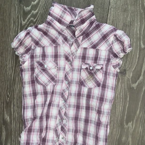 kortärmad rutig skjorta  - kortärmad rutig skjorta, köpt på plick!