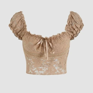 Topp från Cider - Supersöt beige topp från Cider. Kommer helt oanvänd och oprovad.