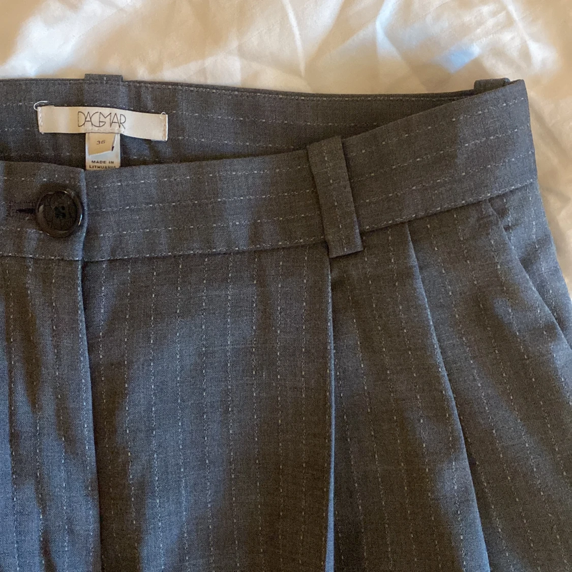 Dagmar kostymbyxor strl. 36 - 91