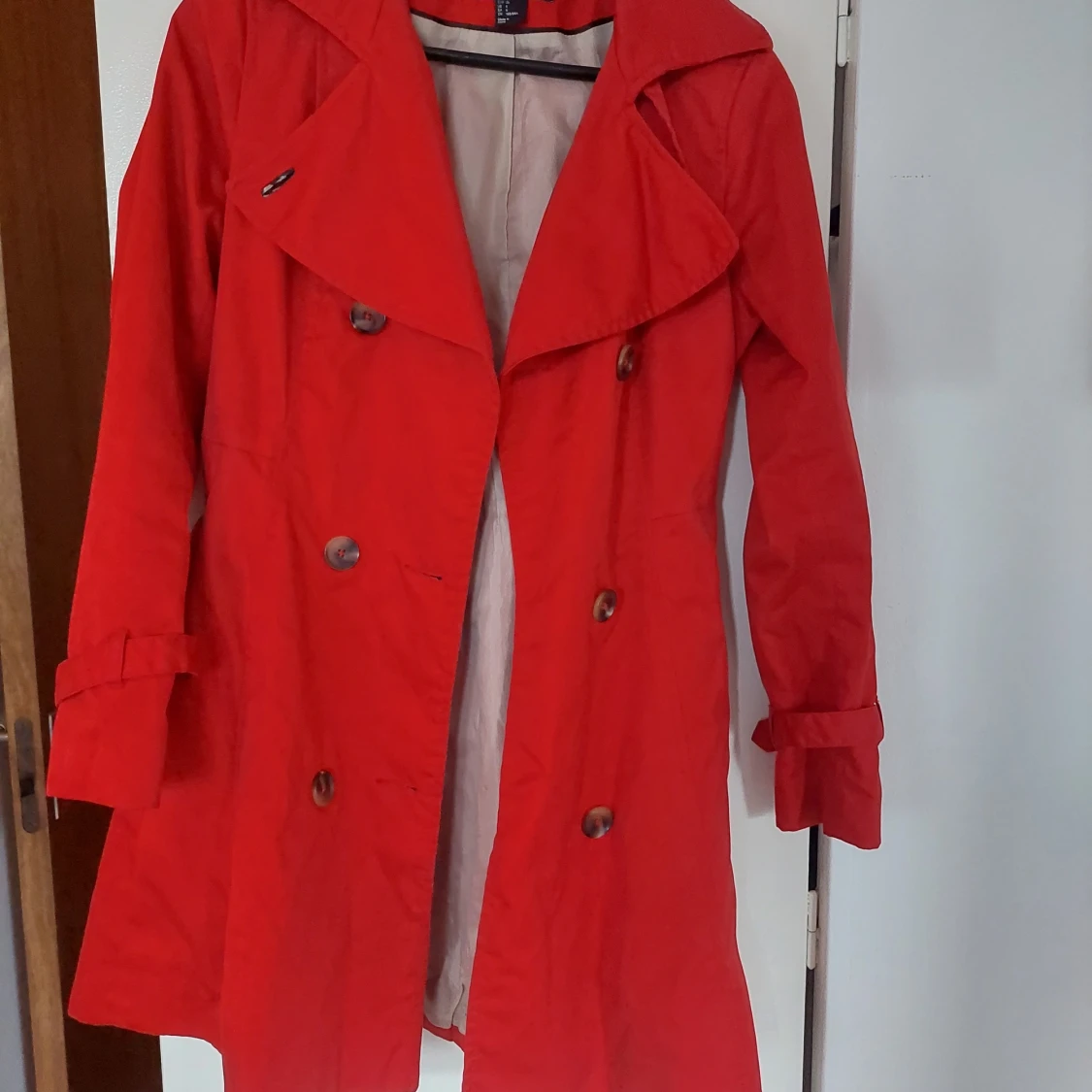 Röd trench kappa - 90