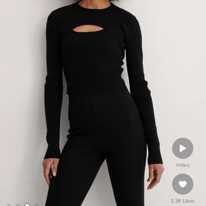 Svart topp - Superfin tvådelad topp från nakd som är slutsåld!!💓