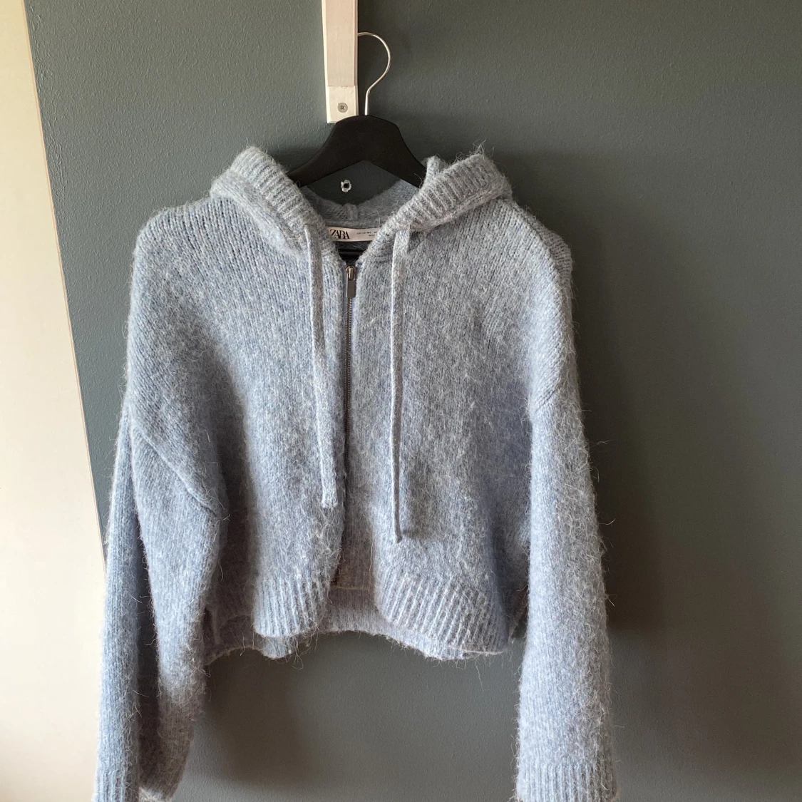 Blå stickad tröja  - 90