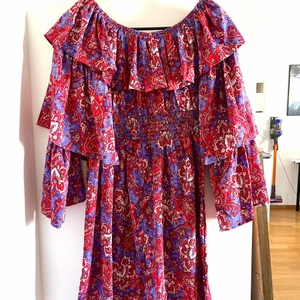 Klänning  - Oanvänd 