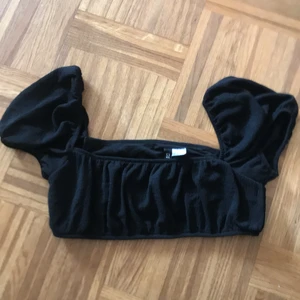 Söt croptop - Skriv för bilder på!