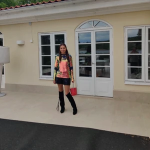 Paljett tröja  - Paljett tröja, använd 1 gång 