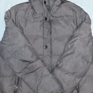 H&M JACKA  - Har bara använt den några gånger, inget fel med jackan strl m