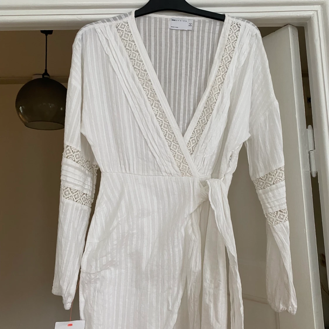 Vit klänning i linne