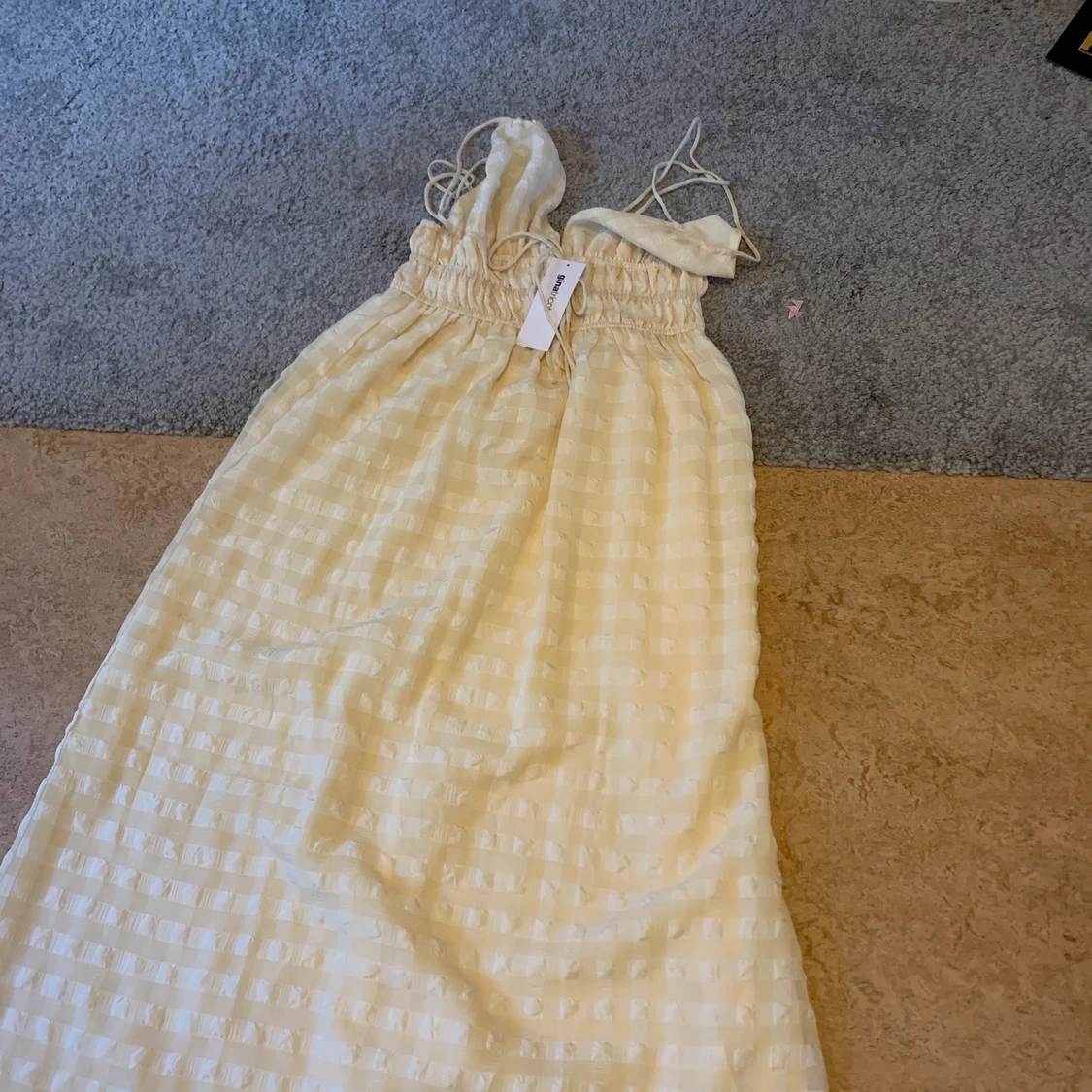 Klänning Gina tricot