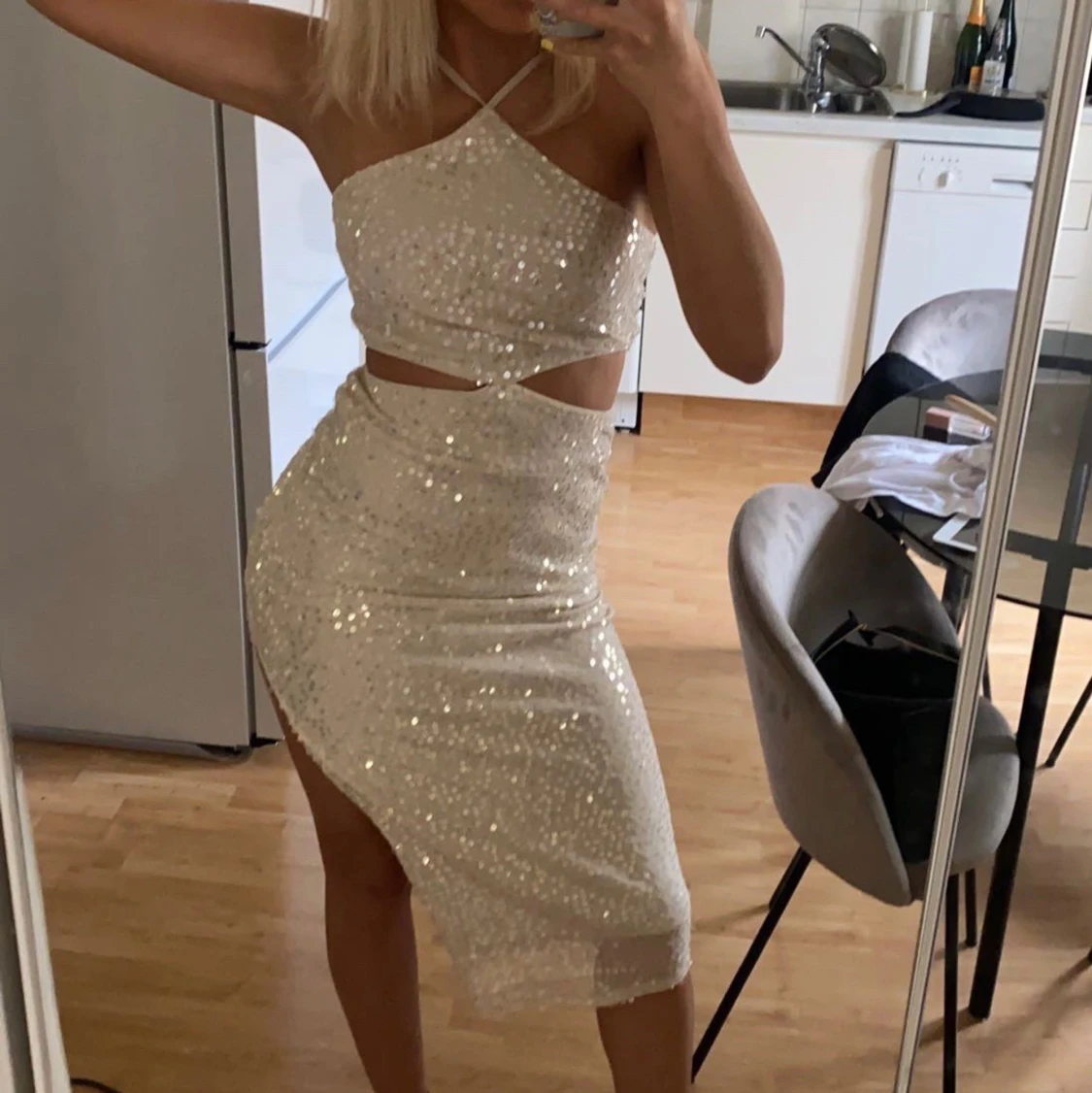 Glittrig klänning - 90