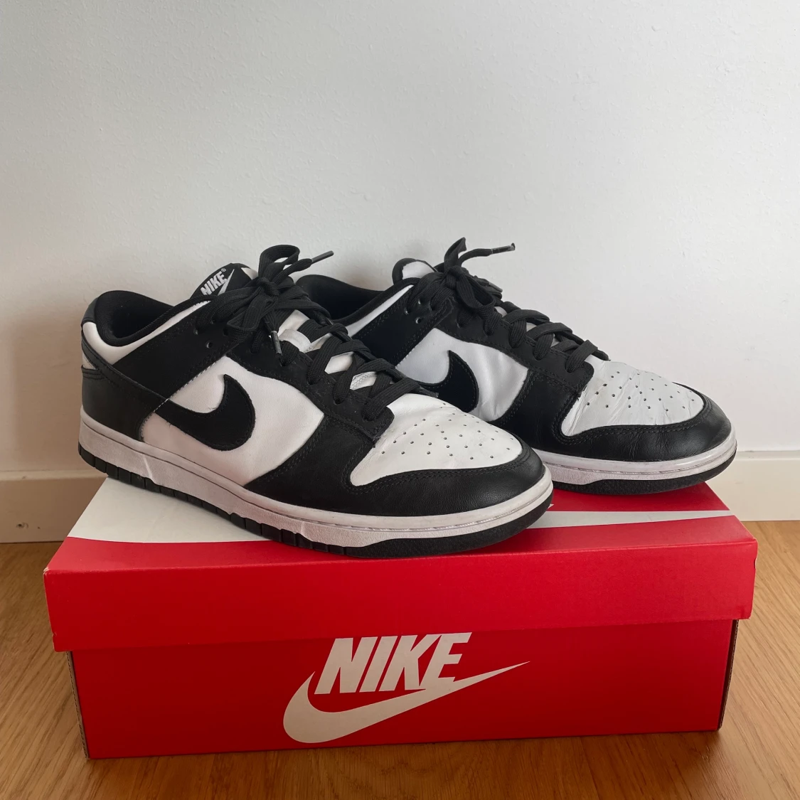 Nike Dunk Low Retro Panda 🐼 , strl 44