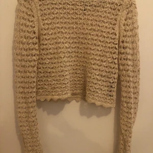 Helt ny topp - Jättefin beige zara topp. Passar till allt