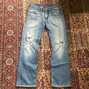 Boomerang Jeans 👖  - ⚠️TRYCK INTE PÅ KÖP NU⚠️Feta jeans till hösten Midjemått 43cm 📏 Ytterbenslängd 107cm 📏  Innerbenslängd 87cm 📏  Fråga gärna om du har någon fråga om plagget eller vill ha fler bilder 👖 