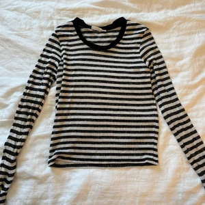 Glitter tröja - Glitter randig tröja från Mango.💓💓