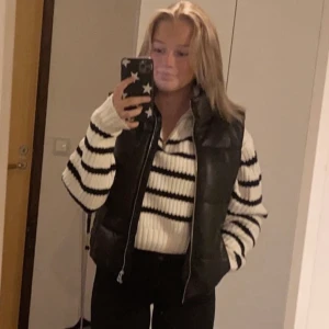Väst - Väst från JDY köpt på zalando för 449kr förra hösten.