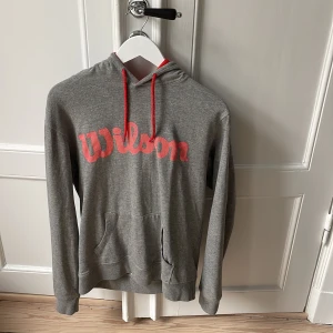 Wilson Hoodie - Wilson tränings-hoodie storlek M. Fint skick. 