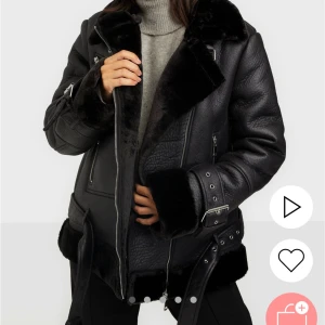 Bikerjacka  - Köpt för 1 år sedan i Nelly för 830kr. I använt skick! 