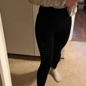 Träningstights svarta - Leggings från Shein xs