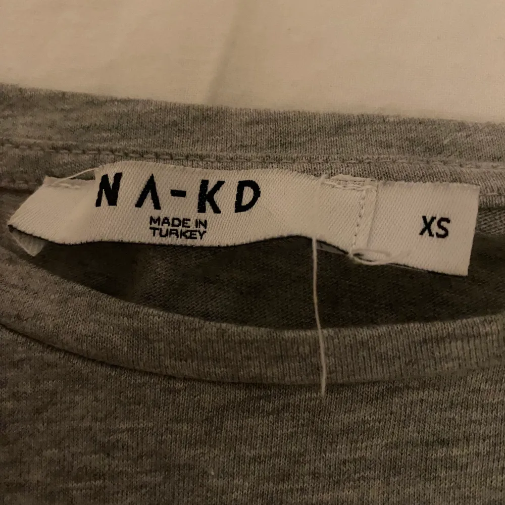 Grå långärmad tröja! Använd några fåtal gånger. Från nakd ❣️ . Tröjor & Koftor.