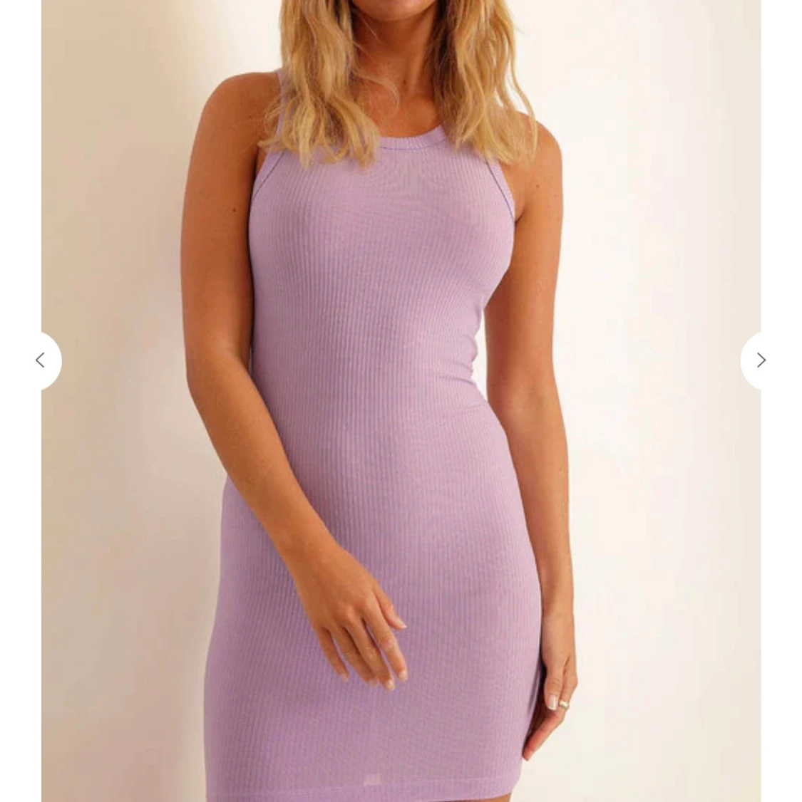 Lila ribbad klänning Ciquelle